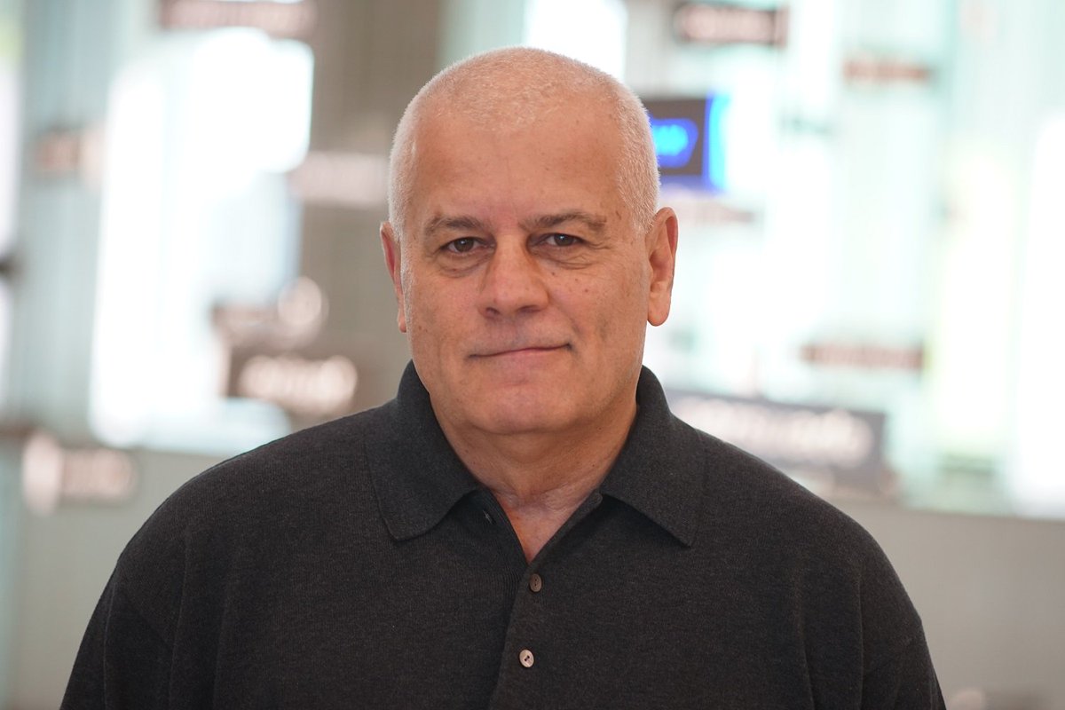 WMUCEHD's tweet image. Congrats to Dr. David Szabla, faculty member in the Department of Educational Leadership, Research and Technology, on receiving the 2019 #WMUCEHD Multicultural Advocate Award for Promotion of Diversity! Thanks for making #WMU a more welcoming and inclusive place.