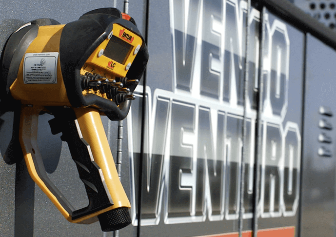 venturocranes's tweet photo. Efficient crane operation starts on the ground. Use the grade control feature of the new VLC™ to assist you in maintaining vehicle stability for more effective and secure load management. #VLC #LogicControls #MakingCranesSmarter https://t.co/bYsCgh9wK7 https://t.co/RkV70Oib6u