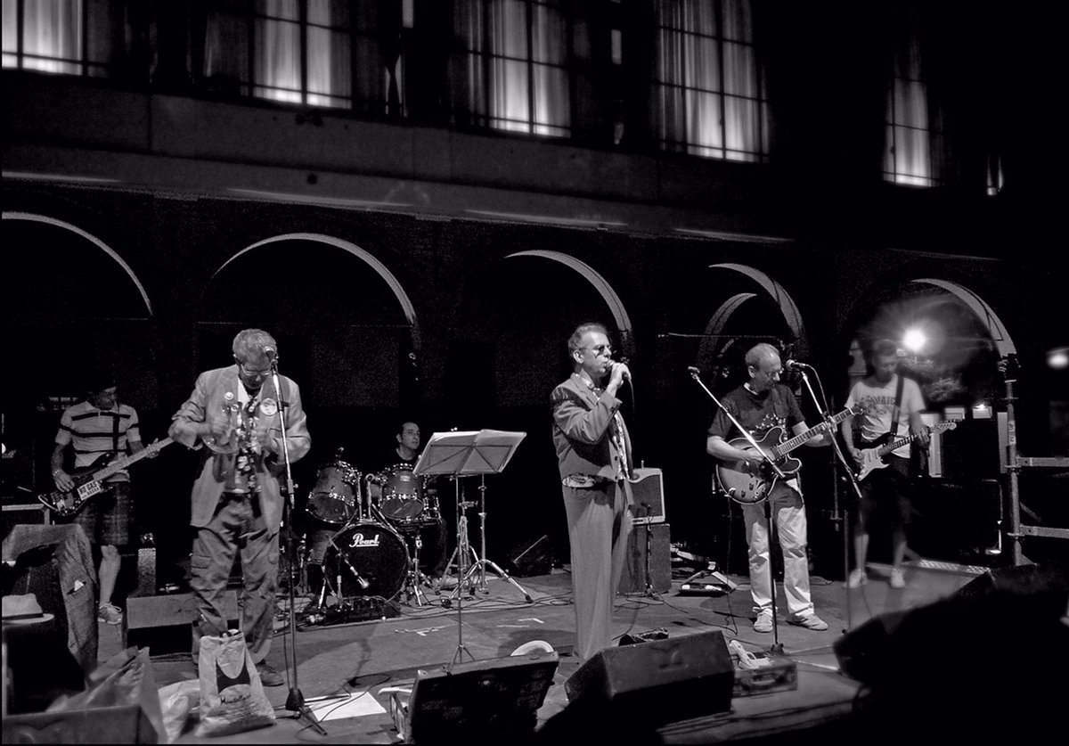 BrianFeboconti's tweet photo. L'ultima volta al Botanique, 2012.
#linoeimistoterital #lmtlive19 #italianrock #ridondanzaforever #Botanique10 #Bolognarock #lmtlive19 https://t.co/PRw6AE0zC4