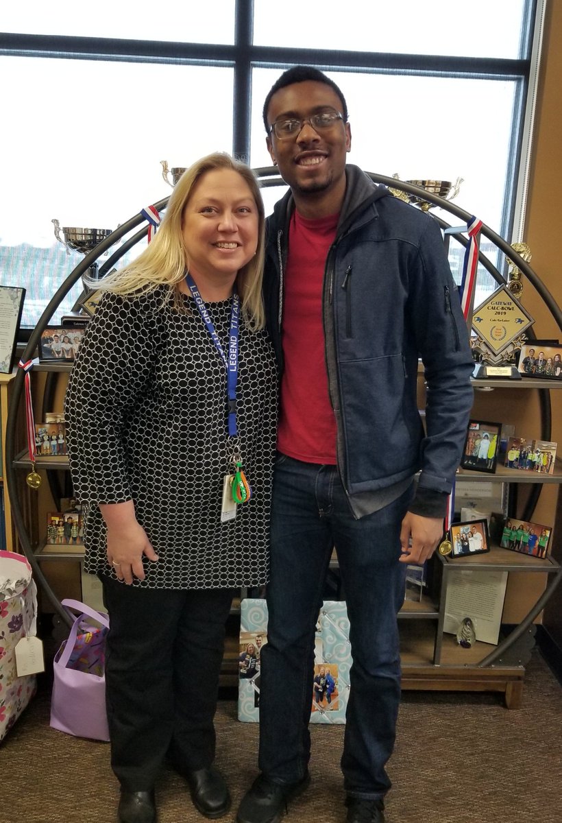clhenderson2's tweet photo. Good to see "Harvard Mo" today!
#lhsalum #soproud https://t.co/FlwwAYuu0I
