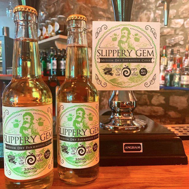 Nice to see some Cider labels designed for @YOFI_riverwye back from the printers - 😊👍👍
instagram.com/p/Bxuuc0pl0o-/
#cider #label #GraphicDesign #illustration #typography #slipperygem #summerdrink #YOFI #yeoldferrieinn 
🍏🍻🍏🍻🍏🍻🍏🍻