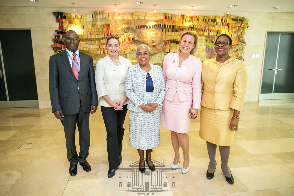 FirstLadyKenya's tweet photo. The services in the @BeyondZeroKenya  #MedicalSafaris target women, children, people living with disability, the elderly, and adolescents in far to reach regions in the country. These Medical Safaris have so far positively impacted over 20,000 lives @CarlssonSwe https://t.co/0us4q7OQxh