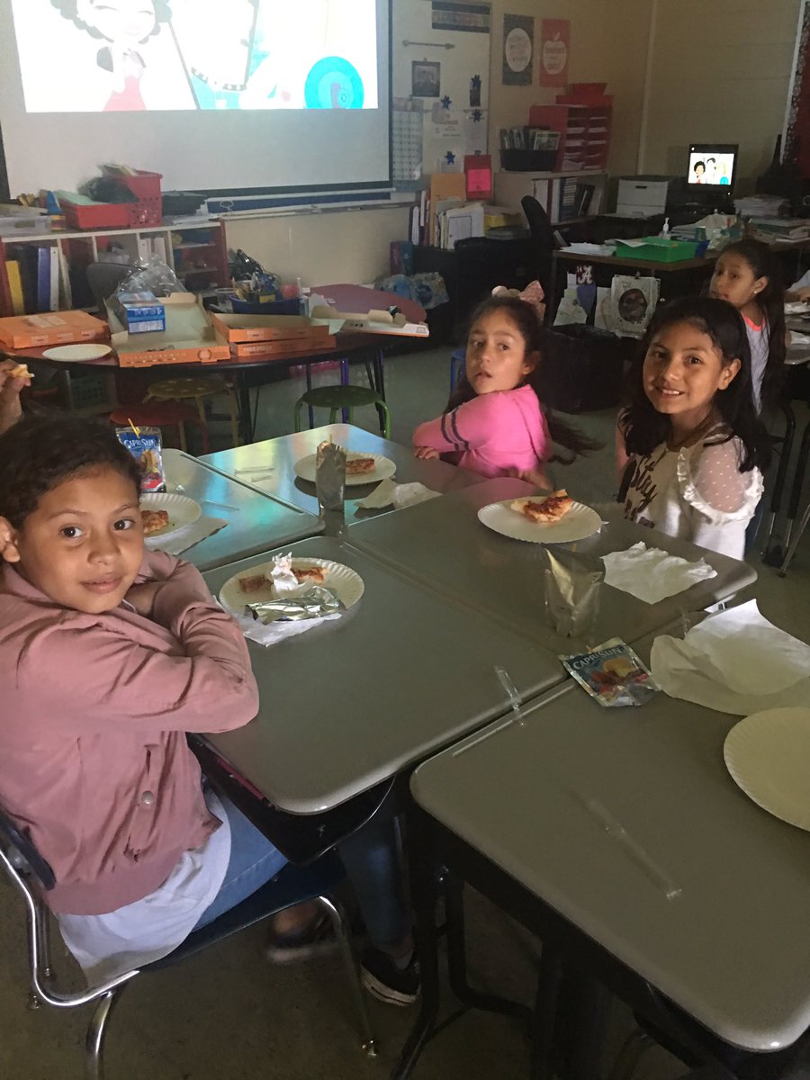 dljayne's tweet photo. Pizza party!!!!!  Thanks, Ms. Gutierrez! https://t.co/YXSVxrfcsI