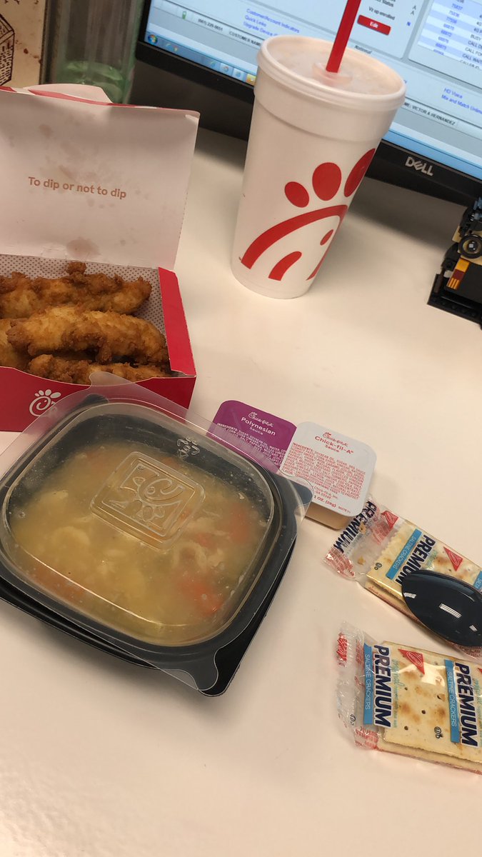 lfranco87's tweet photo. Very disappointed not to get my fries. First time ever @ChickfilA forgot something on my order! 😢 https://t.co/f8B2uZTrY5