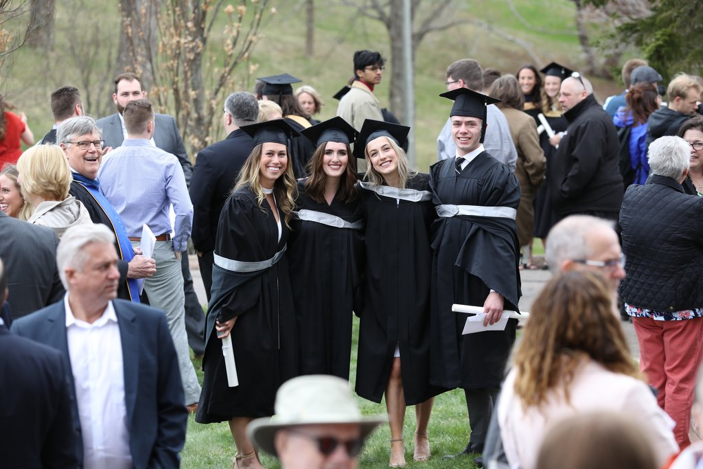 MountAllison's tweet photo. Taking a look back at #MtAConvocation 2019! For more photos: https://t.co/hkn38ixPpD https://t.co/NKBpNXGrIX