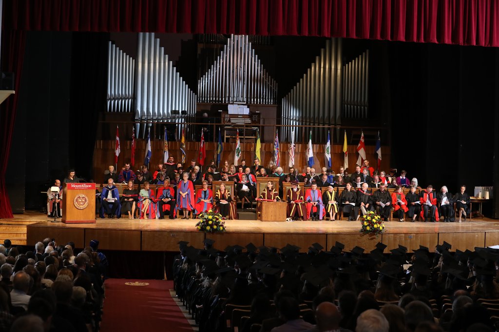 MountAllison's tweet photo. Taking a look back at #MtAConvocation 2019! For more photos: https://t.co/hkn38ixPpD https://t.co/NKBpNXGrIX