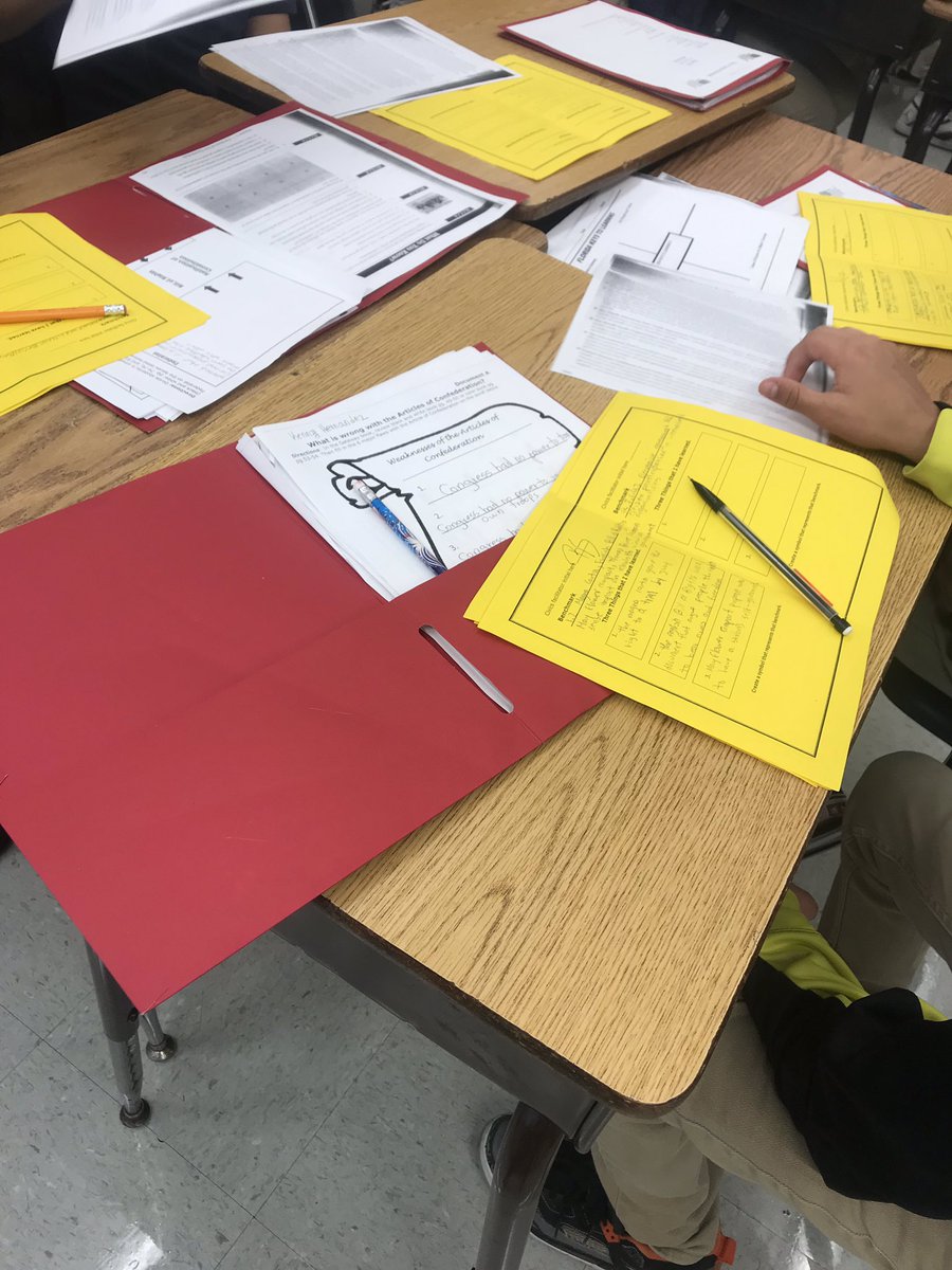 MdcpsViana's tweet photo. Great learning taking place at the different today! #CivicsCamps! #CivicsIsFun @MiamiCAO @MDCPSSocStudies @MDCPSAcademics @PSMS_PACERS @rubendariomcs @CampbellDriveK8 @ergk8 https://t.co/TNfDZuAn0n