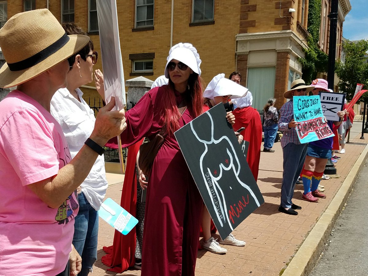 WomensMarchWV's tweet photo. #StopTheBans #StopAbortionBans #DefendRoe #ReproductiveRights #AbortionRights #ReproductiveJustice  #OneInFour #AbortionIsHealthcare @womensmarch #WMWV https://t.co/bNMp7NTWnF