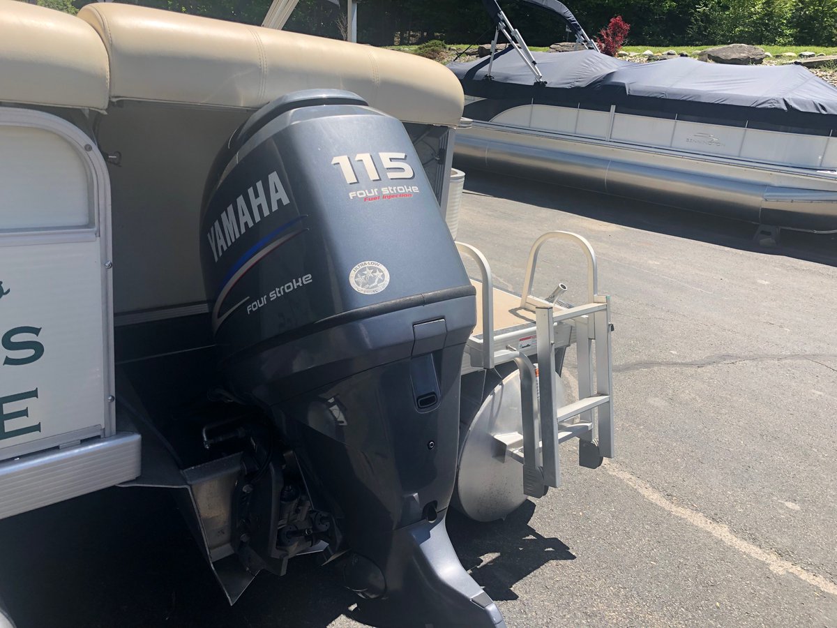 LighthousePA's tweet image. Pre-Owned Special!

 2006 Bennington 2575 GL, with a 115 HP Yamaha four stroke outboard. Has less than 110 hours used.

We sold this boat new, and we have serviced it since then.

This boat is available to view every day at our showroom and you can call us at *570-857-0220