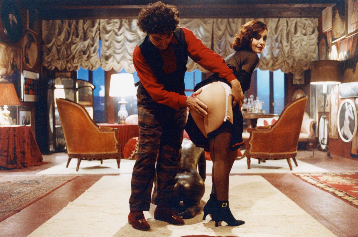 eroticheskie-filmi-tinto-brassa-smotret