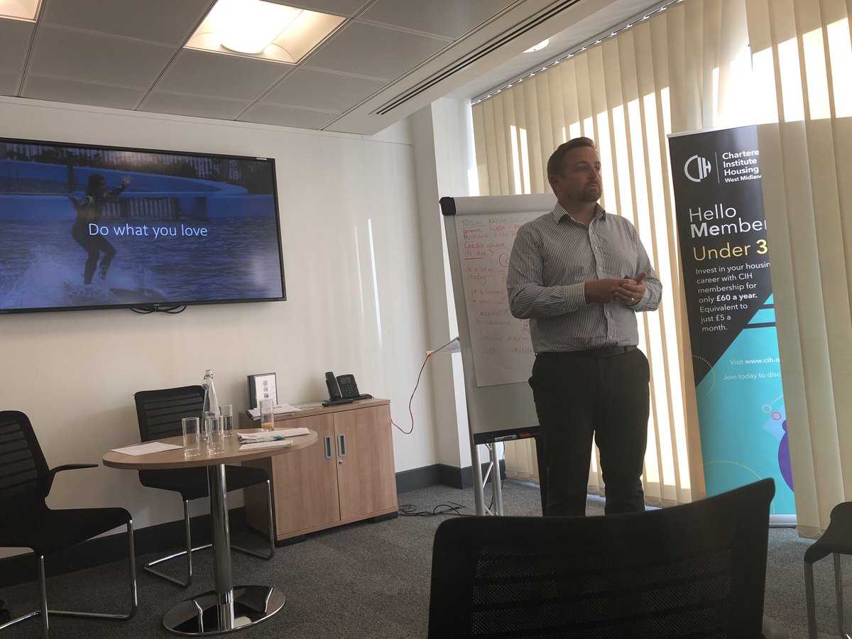 CIHWestMidlands's tweet photo. @GreenacreBaz standing out delivering on standing out in a crowded recruitment pool- hope you get that at @CIHWestMidlands at #OYFWM event https://t.co/uErXyf0B3W