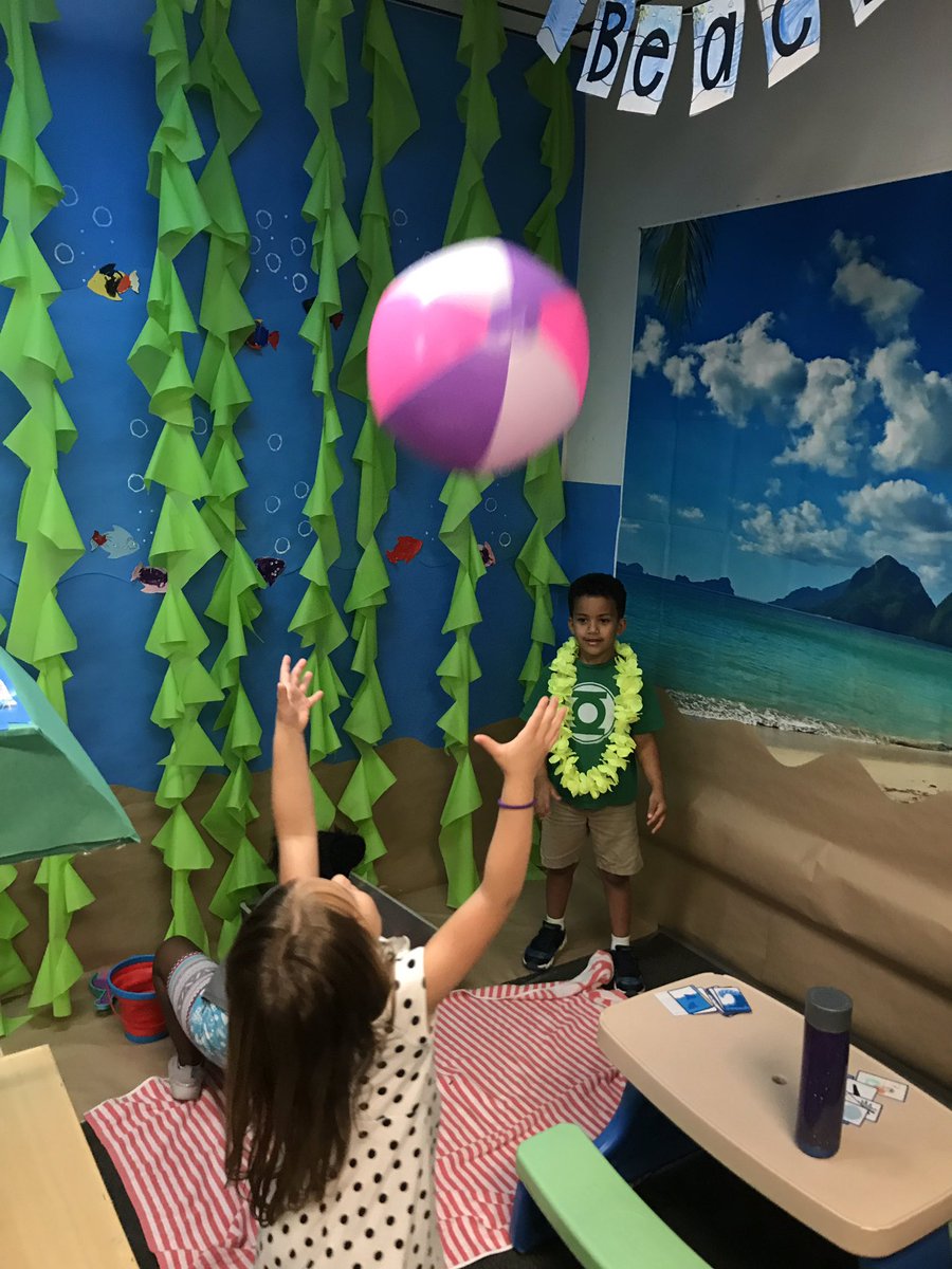 JMorrisTexas24's tweet photo. Aloha from the beach! 🏝 We are ending the year with a big splash in Pre-K!!  #TeamBCE  @BearCreekElem @EarlyGcisd https://t.co/7ttp3qH7vM