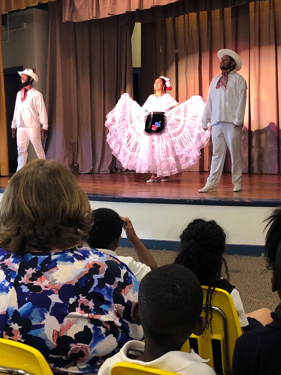 BuddLibrary's tweet image. #wonderful #performance by ⁦⁦@anmbf⁩