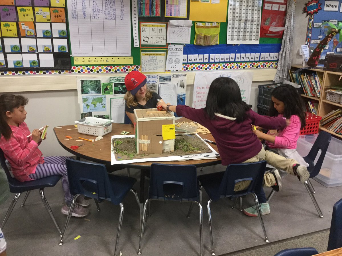 Mrs_J_Erickson's tweet photo. A lot of creativity, critical thinking, communication and collaboration happening in here! @julieericksonLL @laspositaslions #LHCSD #1Team1Vision https://t.co/UdOAucYeg1