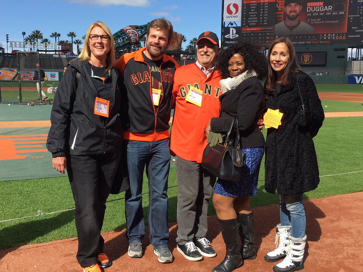 Contra Costa County Teacher of the Year spotted on the @SFGiants field! Maureen Mattson @PittsburgUSD Paul Verbanszky @AUHSD Kevin McKibben @CoCoSchools DarVisa Marshall #AntiochUSD Gina Capelli @luhsd #PittsburgCA #MoragaCA #MartinezCA #AntiochCA #BrentwoodCA #cocotoy