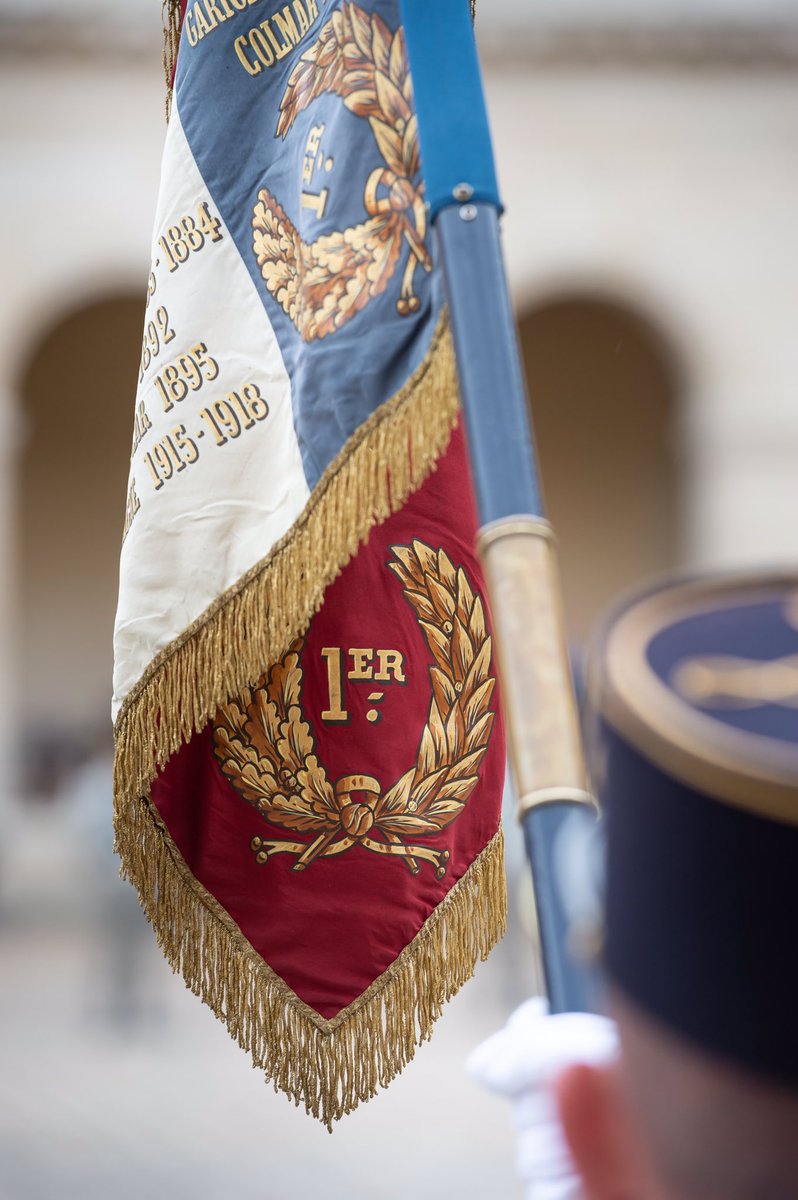 CEMAT_FR's tweet image. Les musiques de l'@armeedeterre sont héritières d'un patrimoine exceptionnel transmis par des musiciens dévoués. Patrimoine qui se perpétue aussi pour les jeunes engagés autour de l'emblème du #1RAMa. Ils s'inspireront d'un idéal commun les inscrivant dans une lignée glorieuse.
