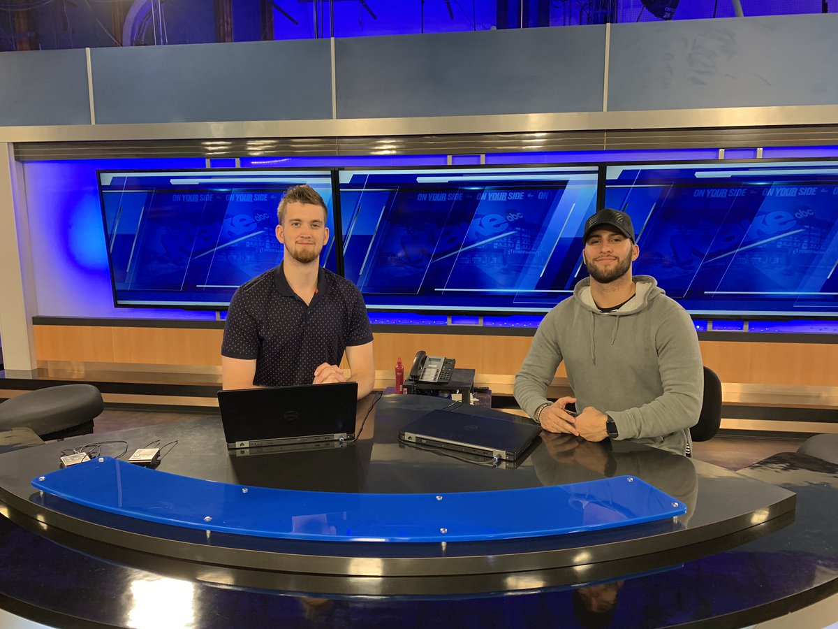 ChrisLilly_'s tweet photo. It was great having @landryshamet stop by the KAKE studio today to talk some hoops and his summer camp next month. 

Also @JRSimon10 and @B_Barney04 are ready to read the news https://t.co/G1D8JMH0Co