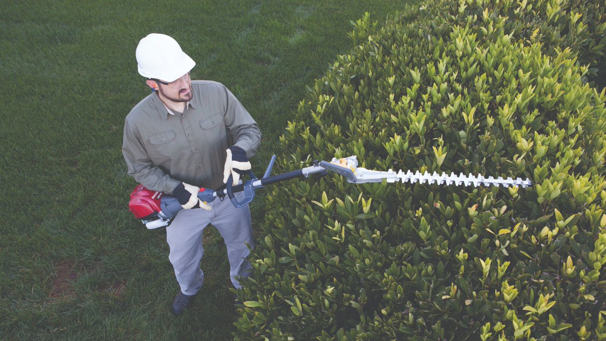 The perfect balance of power and versatility. #Honda #HondaPowerEquipment #HondaTrimmer #VersAttach