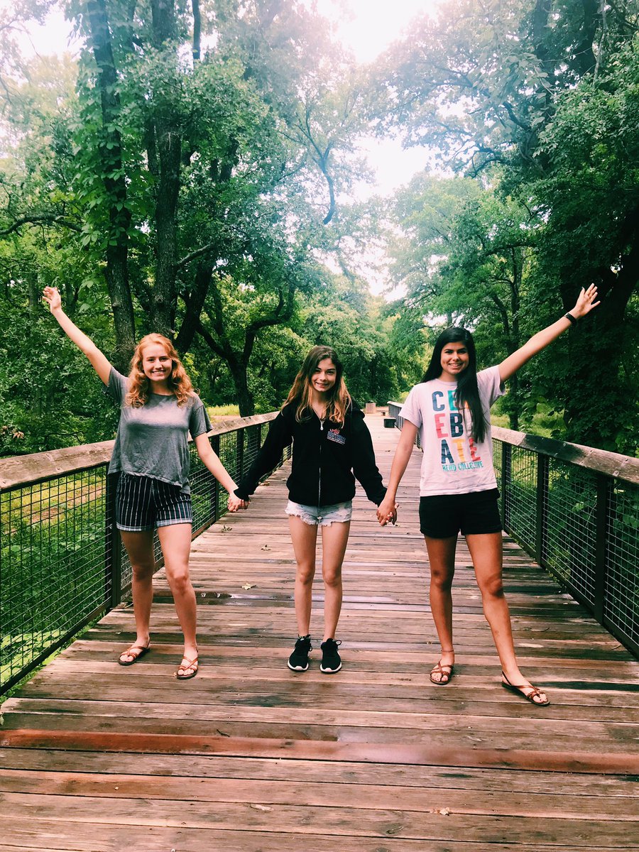 kaciesewelll's tweet photo. forts and picnics with my girls :-)) https://t.co/y5QNB2SRp0