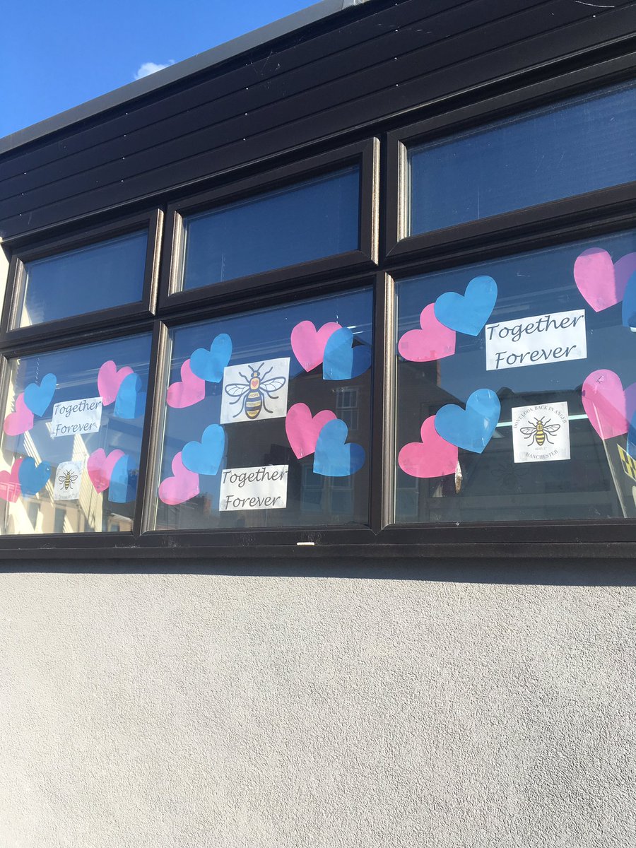 RichmondTaxis's tweet image. #PinkandBlue day here in #SouthShields tomorrow 22nd May. Remembering #22MCR @chloeandliam24t #TogetherForever @RememberSaffie 🙏🏻💗💙🐝