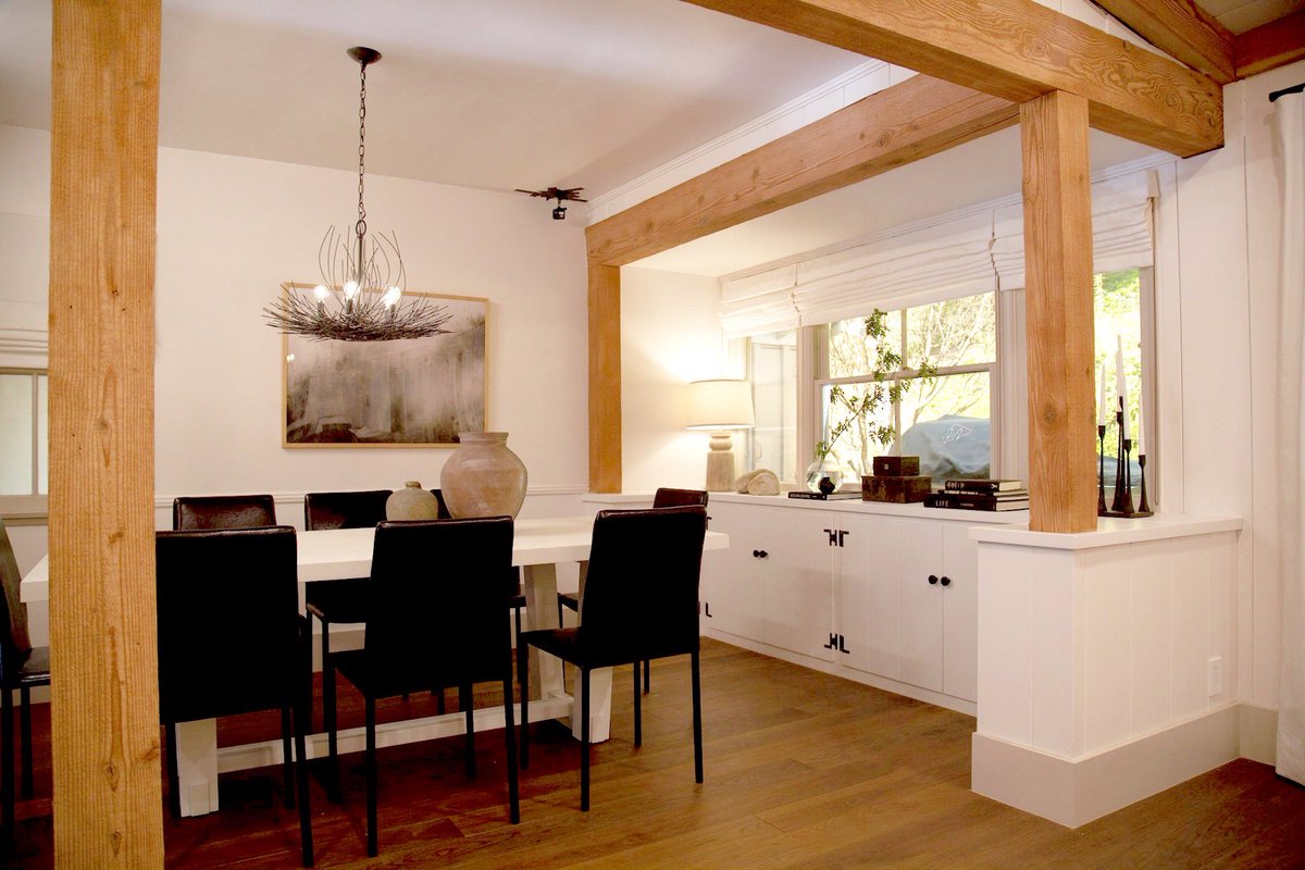 NateBerkus's tweet image. This dark-to-light transformation might be one of the most drastic ones yet on #NandJByDesign. Keep scrolling 👉🏼 to see the (very different) before shots. If you missed this episode, catch up now on the #TLCgo app. @JeremiahBrent @TLC