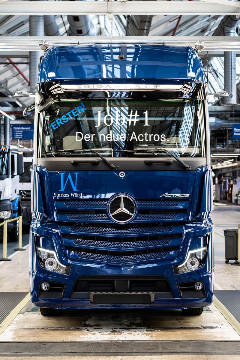 Daimler Ag Ready For Its Customers The First New Actros Rolls Off The Production Line At The Mercedes Benz Worth Plant Daimler Production Daimlertruckbus T Co M6q55hspqc