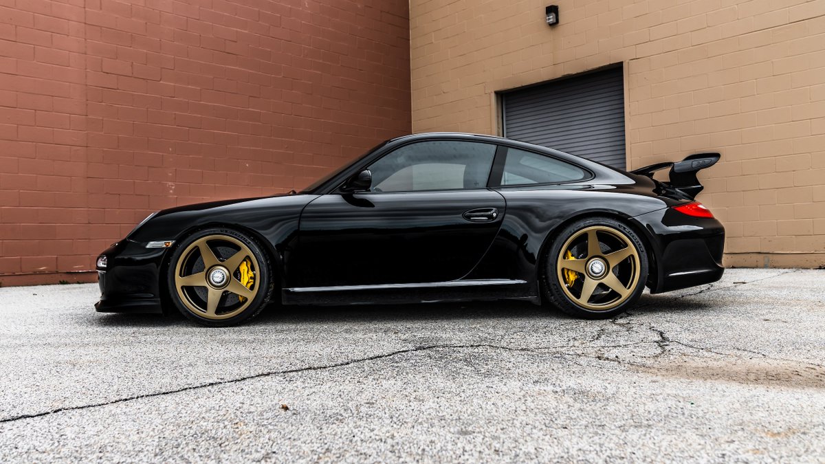 The result of hot rodders getting their hands on a Porsche 👌 #neverdrivestock <a href="/ForgelineWheels/">ForgelineMotorsports 🇺🇸</a> <a href="/Roadster_Shop/">Roadster Shop</a> Shop

#motoroso #forgedwheels #dtm #porsche #porsche911 #porschegt3 #porsche997 #luxury #exotic #forgeline #roadstershop