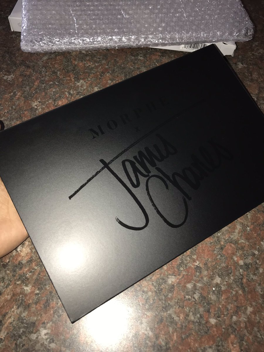CamposPreston's tweet photo. Can’t wait to #unleashmyinnerartist with the @jamescharles pallet 😬😘 https://t.co/KVubkYjVT9