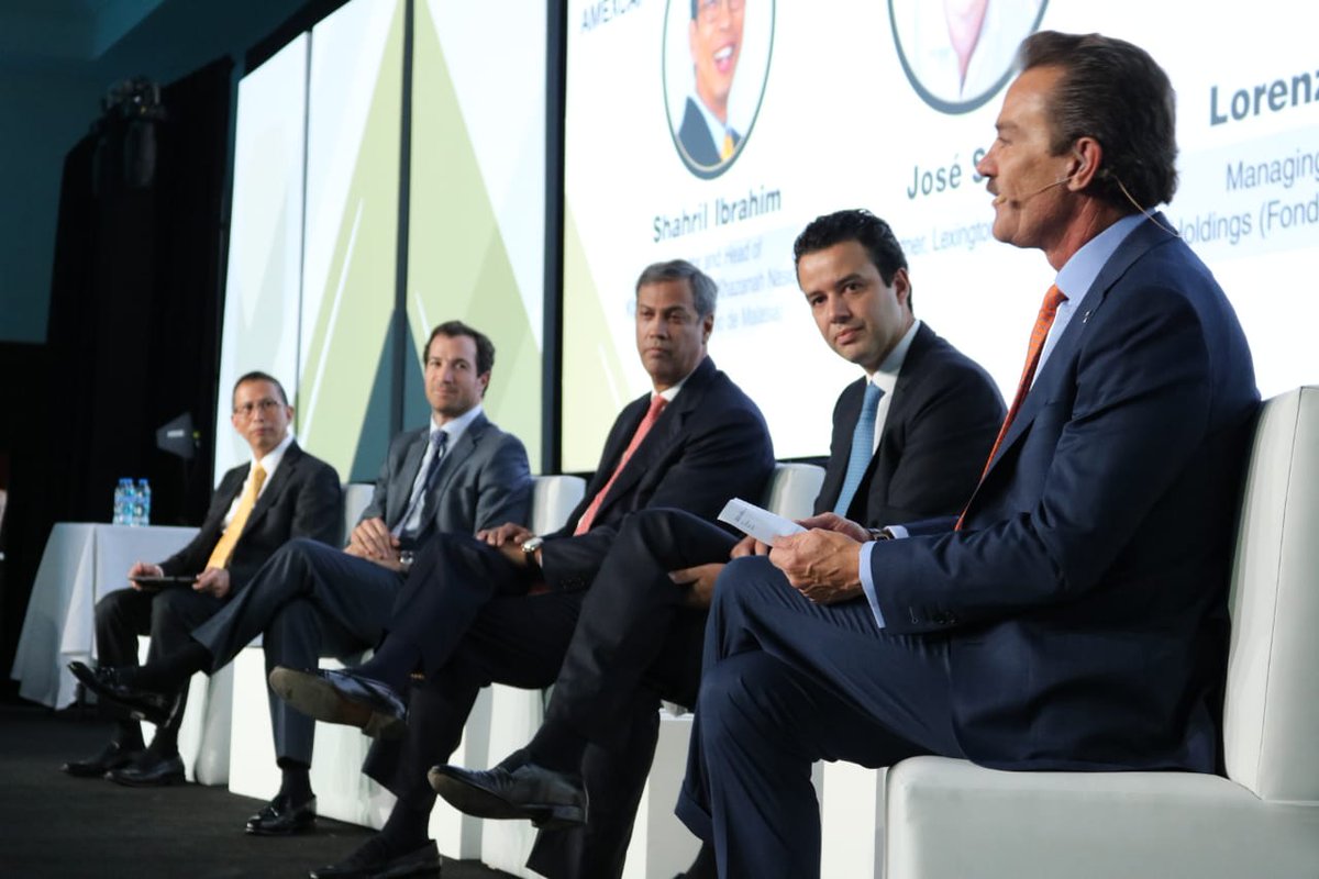 AMEXCAP's tweet photo. “¿Por qué invertir en México en tiempos de transición?” @ArturoSaval1 de @NexxusPE, conversa con Sharil Ibrahim del Fondo Soberano de Malasia, Lorenzo González del Fondo Soberano de Singapur, José Sosa de #LexingtonPartners y Luis Cervantes de @generalatlantic #XIVSummitAMEXCAP https://t.co/6ojPtD9x3p