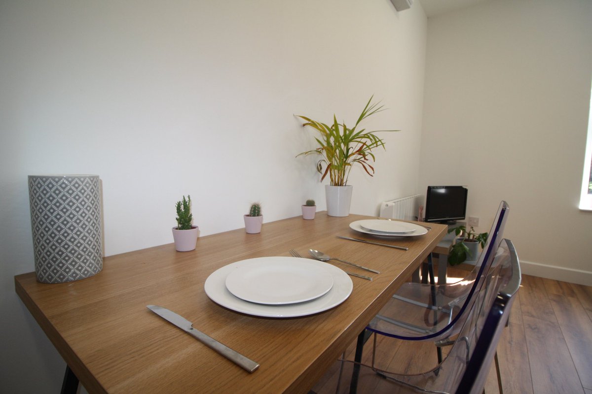 SMARTTorbay's tweet photo. 🚨NEW #APARTMENTS IN #TORQUAY RELEASED FOR SALE🚨
Located at the top of town some even come with parking - prices start at just £64,950 🔥
Fantastic #buytolet #properties or #owner occupiers 🚨
#Torbayhour #Devonhour #Torbay https://t.co/WAVsVvrv6F