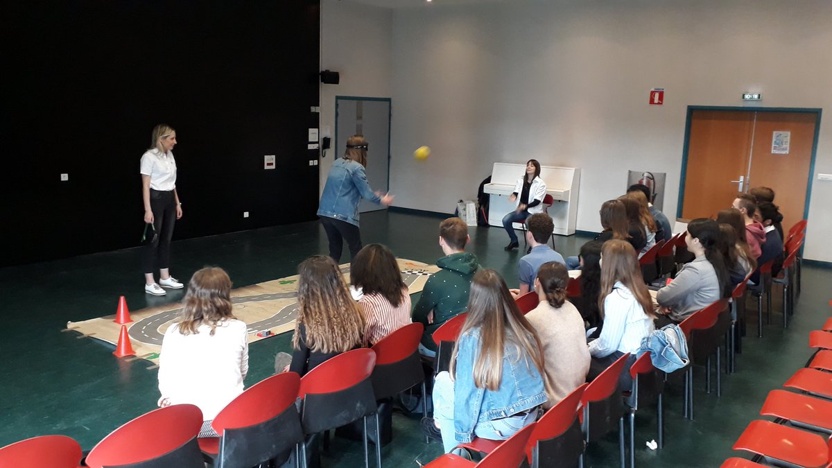 Intervention MPS au Lycée de la côtière. Les ambassadrices assurance de la côtière  engagées  dans la prévention en matière d'alcool.
Les eleves de 6 classes de seconde ont testé notre parcours en toute sécurité ! Nouveau rdv le 28/05.
<a href="/ca_centrest/">Crédit Agricole Centre-est</a> @PatriceGERARD13 <a href="/Comtet4/">Comtet catherine</a>