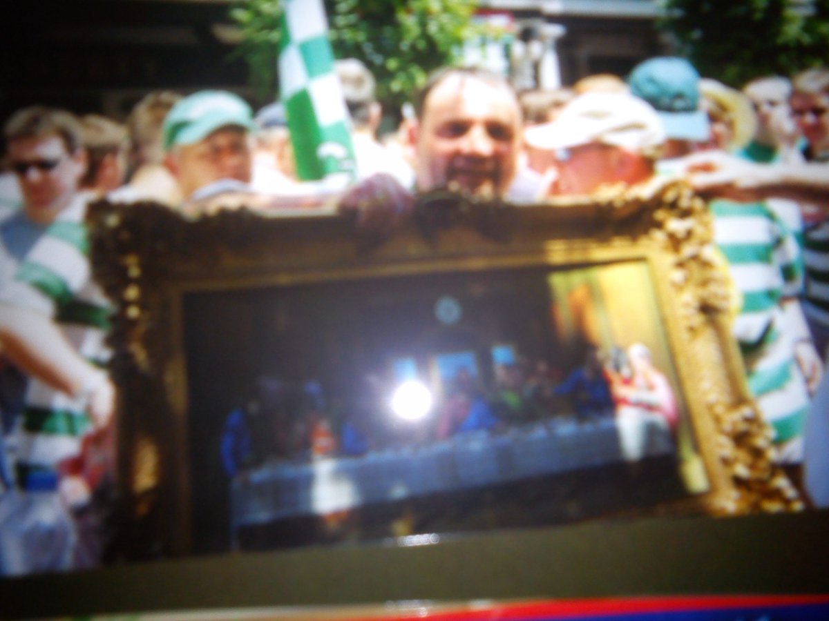 davidd121180's tweet photo. see if Twitter can do  its thing,this guy was in Sevilla for UEFA cup final.dont know his name but he was walking around with this picture all day be good to see if he actually got it home 16 years to the day please retweet see if anyone knows him 💚🍀 https://t.co/yvAHWM6XSc