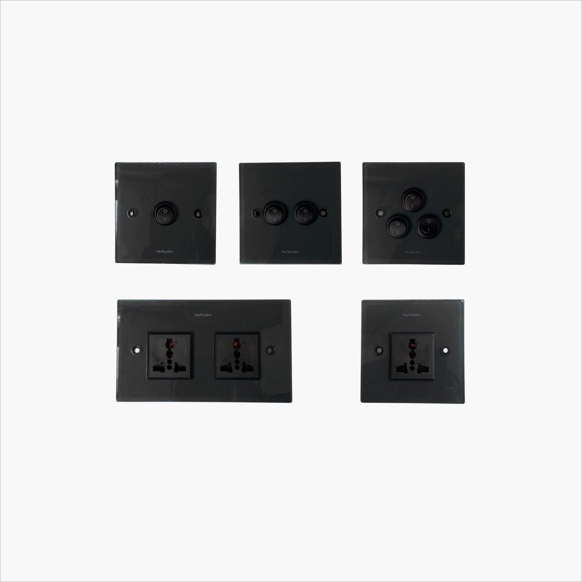 New entry: To further enhance the look of your walls we offer light switches and power outlets. Our power outlets accommodate multiple power plug formats without the 
need of an adapter.