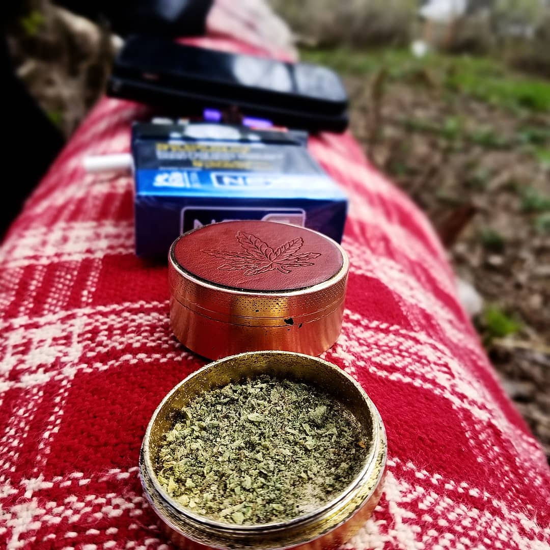 weedydotcom tweet media