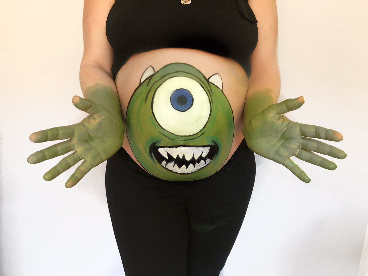 elementsbysands's tweet photo. A little late but finally getting around to posting another pregnancy belly painting done #makeupartist #bellypainting #pregnantbelly #bodypaint #kryolan #toomuchofcute https://t.co/vpgwks04Y9