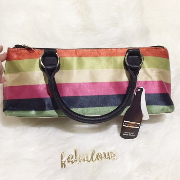 j_lez93's tweet photo. So good I had to share! Check out all the items I'm loving on @Poshmarkapp #poshmark #fashion #style #shopmycloset #ivankatrump #carlossantana #primeware: https://t.co/LkTwifADUF https://t.co/cowkyaJ4SD