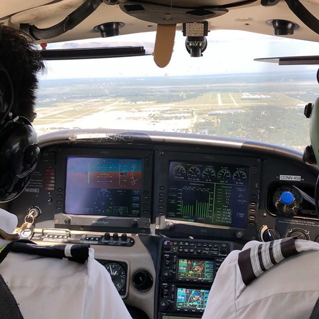 EdCreed's tweet photo. Back seating today. Learning the new plane and airspace. It’s busy out here! #pilotlife #cfi #livelife https://t.co/r3t0QzCEgt https://t.co/R0eESpn8mn