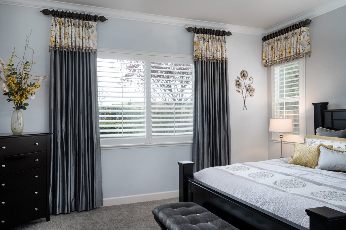 KeelyHersh's tweet photo. Client, Beverly's, Master Bedroom in El Dorado Hills featuring Vern Yip's Fabric Collection #custombeddingandpillows #customdrapery #custominteriordesign #eldoradohillsinteriordesign #interiordesign #interiordesigner #vernyip #vernyipcollections https://t.co/8FJrm9Krth https://t.co/gRa3KS3cCu