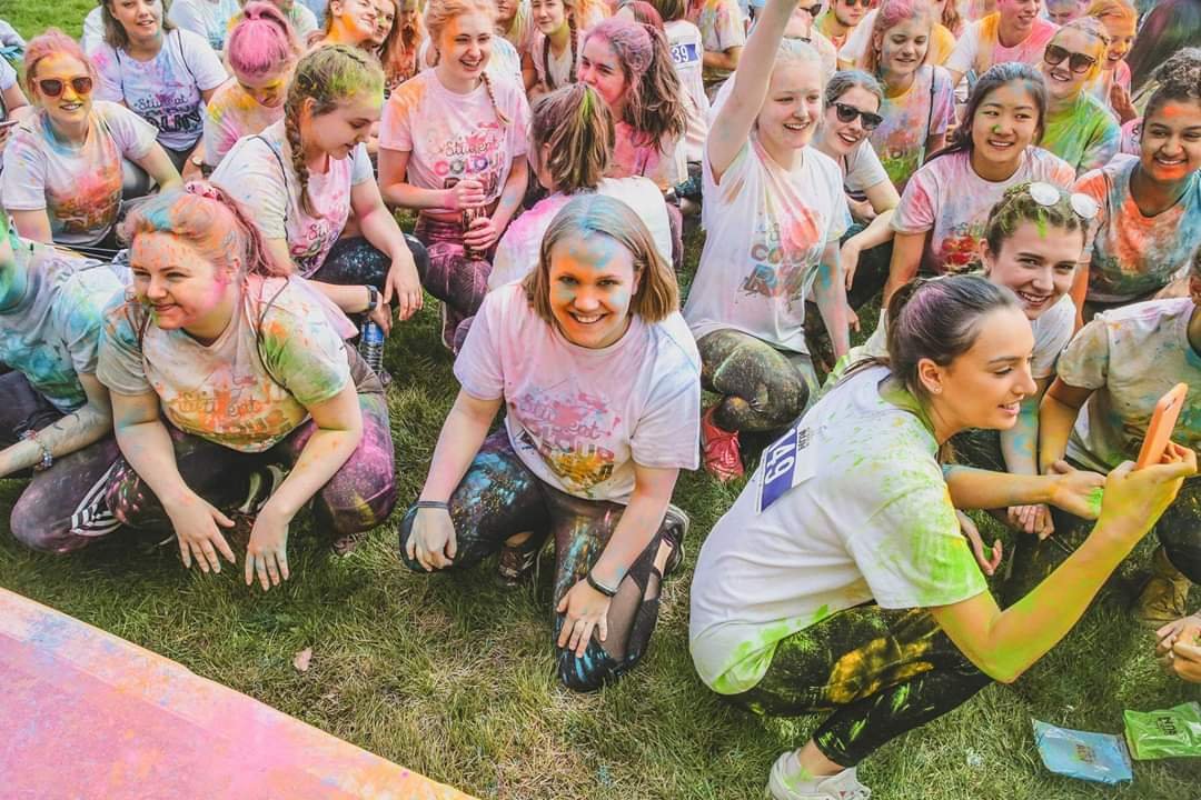 shghhhu's tweet photo. Hey colour runners 🎉🌈

Here are some photos from the 2019 Birmingham Student Colour Run 🏃‍♀️🏃

We hope you all had a great time ❤️💚💛🧡💙💜

More coming soon to this account. You can find the full album on our facebook page fb/studentcolourrunuk

#studentcolour #run #birmingham https://t.co/LzpSUkhsXE