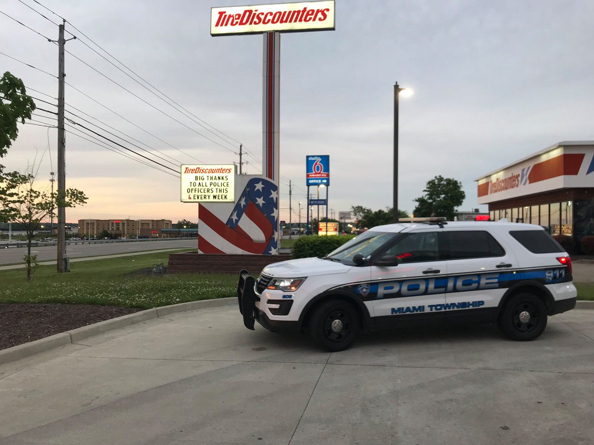 TireDiscounters's tweet photo. Can't thank the men & women of law enforcement enough.
#copysign #sign #TuesdayThoughts https://t.co/WmLXXRuXkO