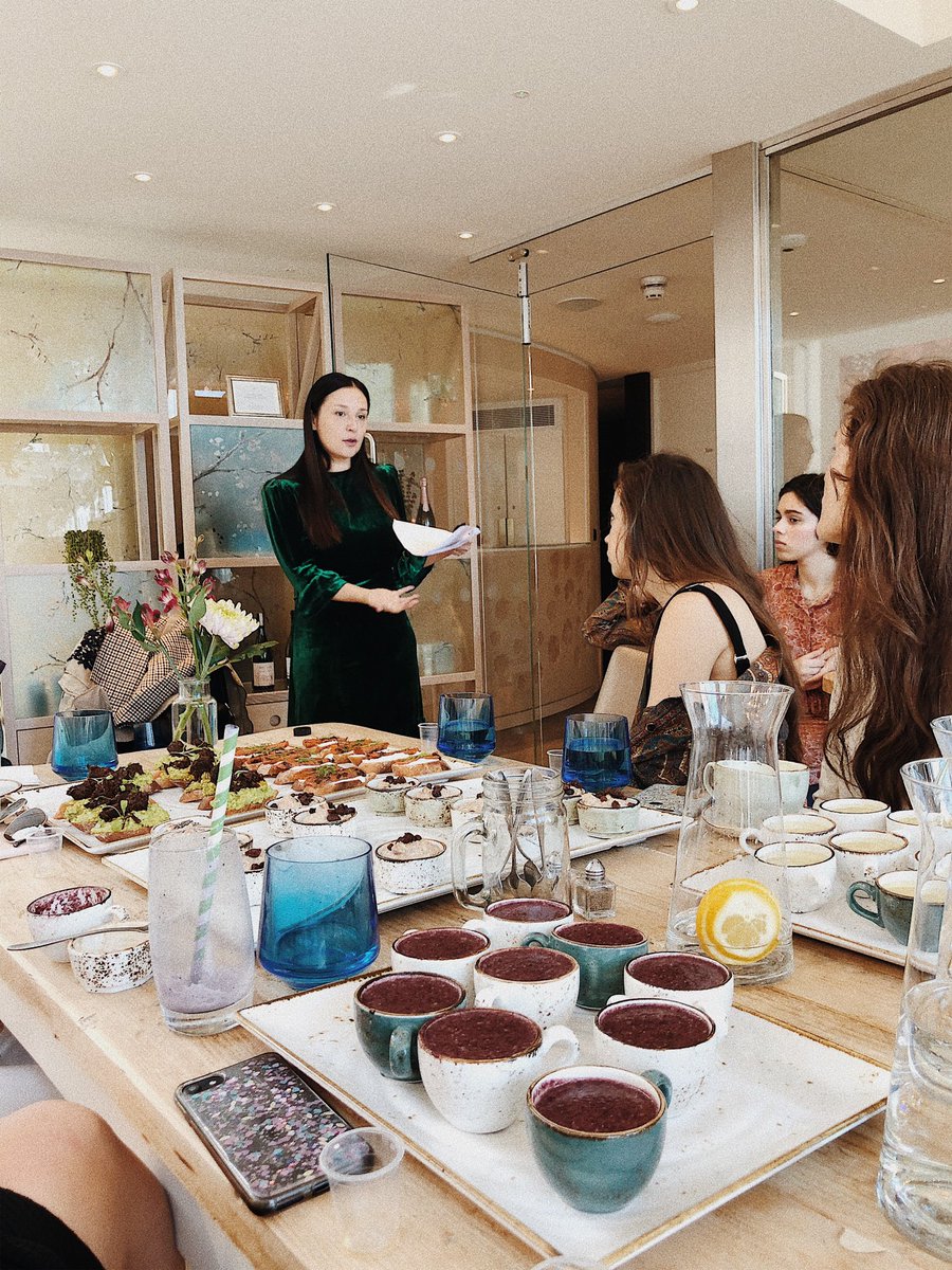 bylucrezia's tweet photo. I attended a very interesting talk at @CloudTwelveClub today where naturalist Jenya Di Pierro spoke about the concept of ‘vinegars’ as a way of purifying the body [#detox #wellness #beauty] https://t.co/ofFmsf11sl