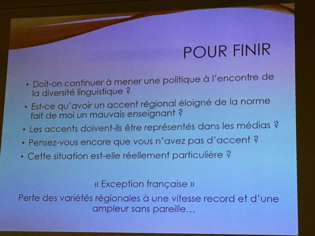 StephNetto's tweet photo. #PintOfScience #pint19 - Débat sur #accents #accent #langue (suite et fin) le #francais (Info : je suis d’origine Toulousaine ain !!! - Excellente intervention #forellis 👏👏 - Les langues sont vivantes grâce aux personnes qui la parlent (= locuteurs) #sociolinguistique https://t.co/aZ5FwwwsTH