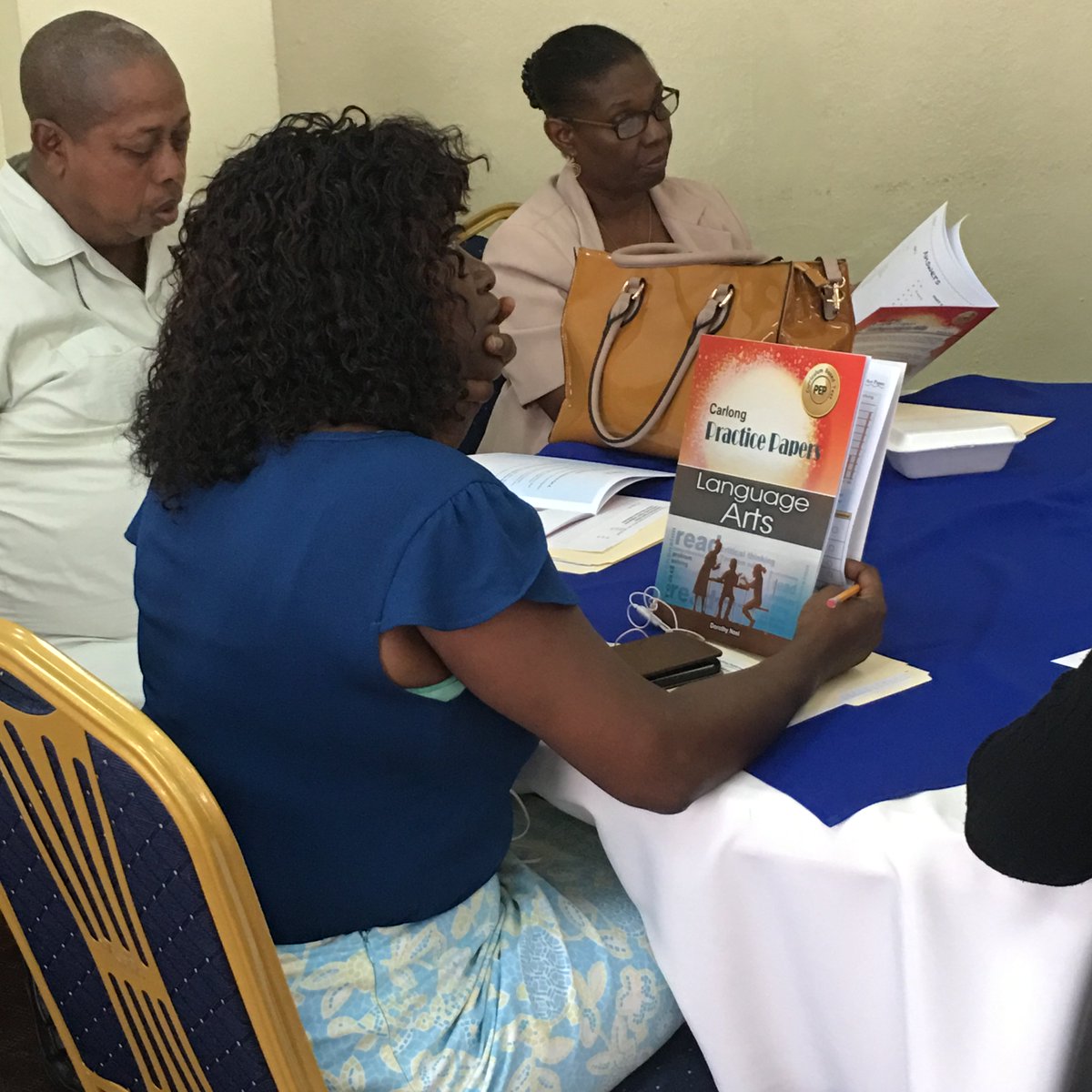 carlong123's tweet photo. The teachers have been introduced to the VERY first part samples of the NEW Carlong Practice Papers for #PEP! They are ECSTATIC! All thumbs up 👍🏾👍🏾👍🏾👍🏾 #CarlongPrepForPEP #PEPbooks #PEPtextbooks https://t.co/Jc8g9jsoV5