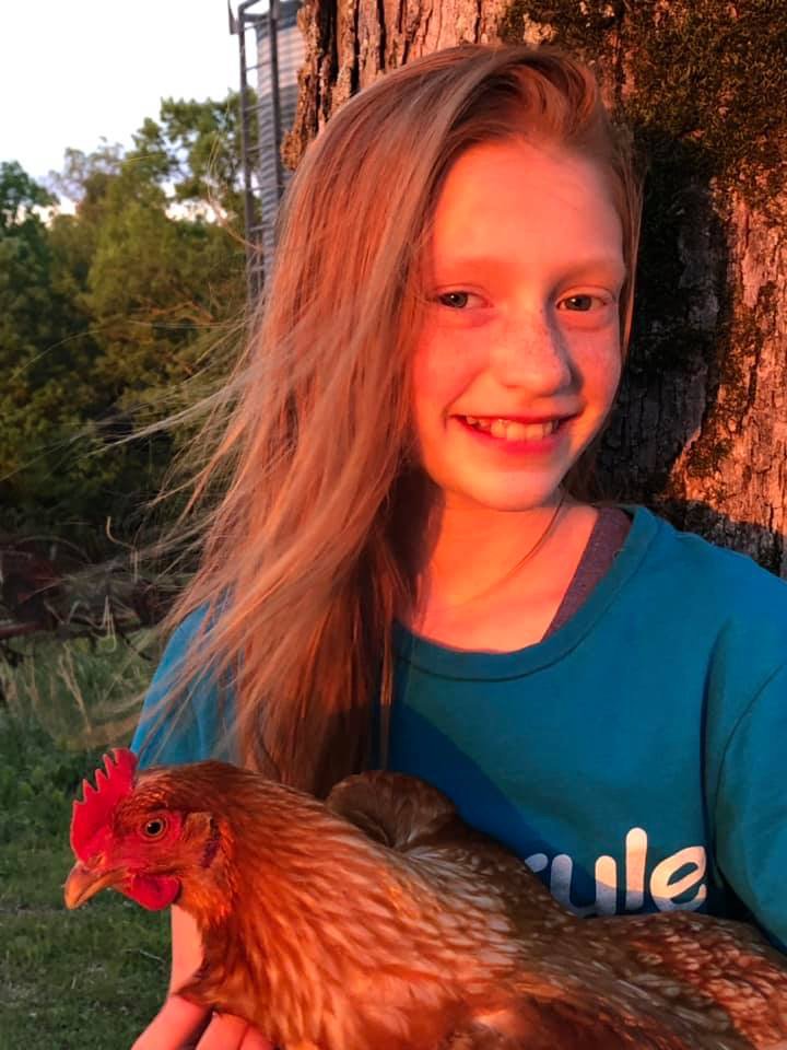 darrylworley's tweet photo. Please be in prayer for my sweet girl. She had chickens on the farm that were her pets. She loved them and carried them around. Something got all of them last night and she is heartbroken. I will be on a mission now to find out what. https://t.co/cEyclwUv1G