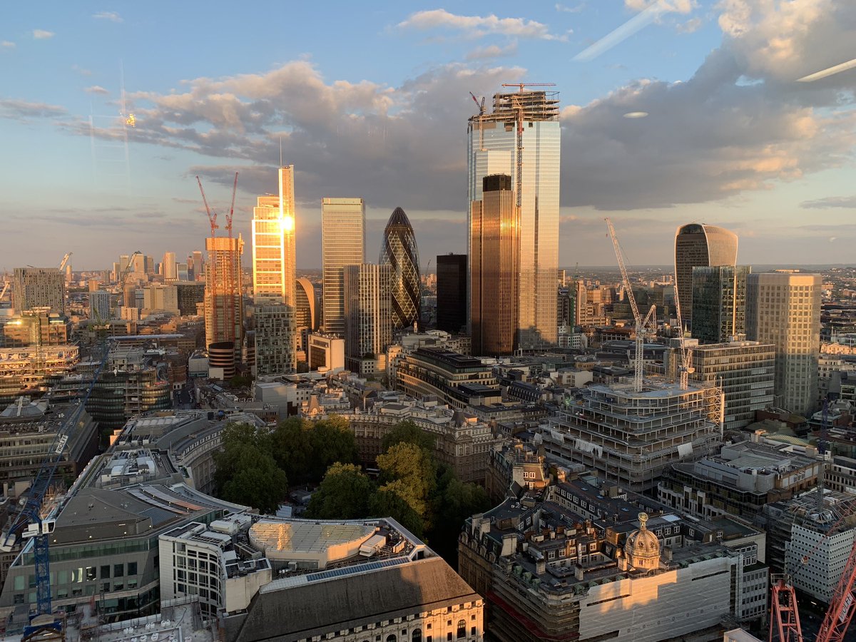 sukhigill's tweet photo. View from 32nd floor of Citypoint, London. Great venue for meetup on Regulating Tech #regulatingtech @BinaryDistrict @primaIbase https://t.co/pQT9lWGMHI
