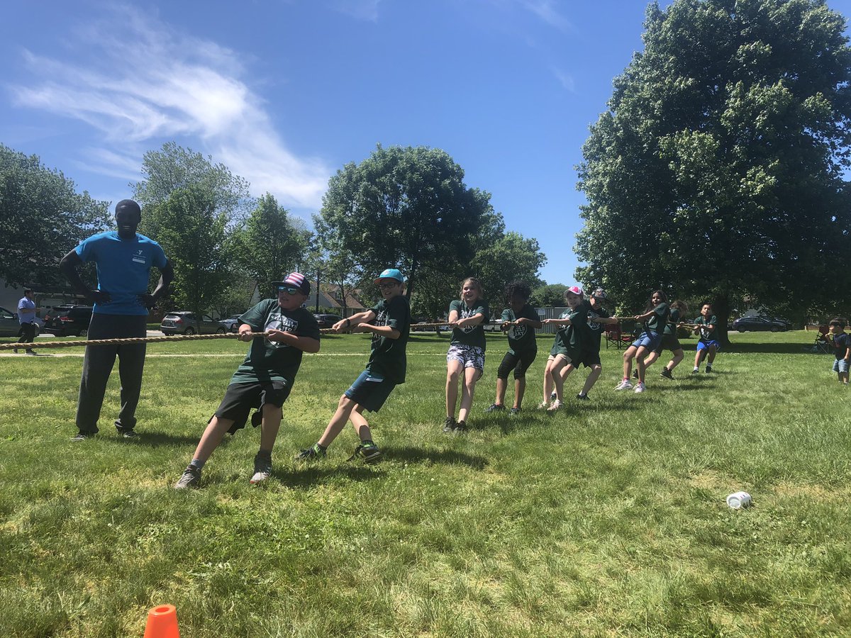 YHealthyU's tweet photo. More Field Day fun! Alexander Elementary. ππΏββοΈ βοΈ π¦ @WeAreHTSD @HamiltonAreaY https://t.co/Aj9RZIB8SH