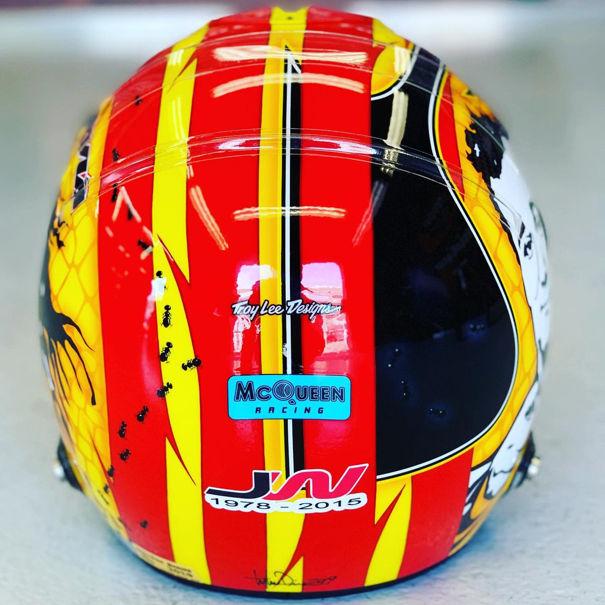 OriolServia's tweet image. #indianapolis500 helmet