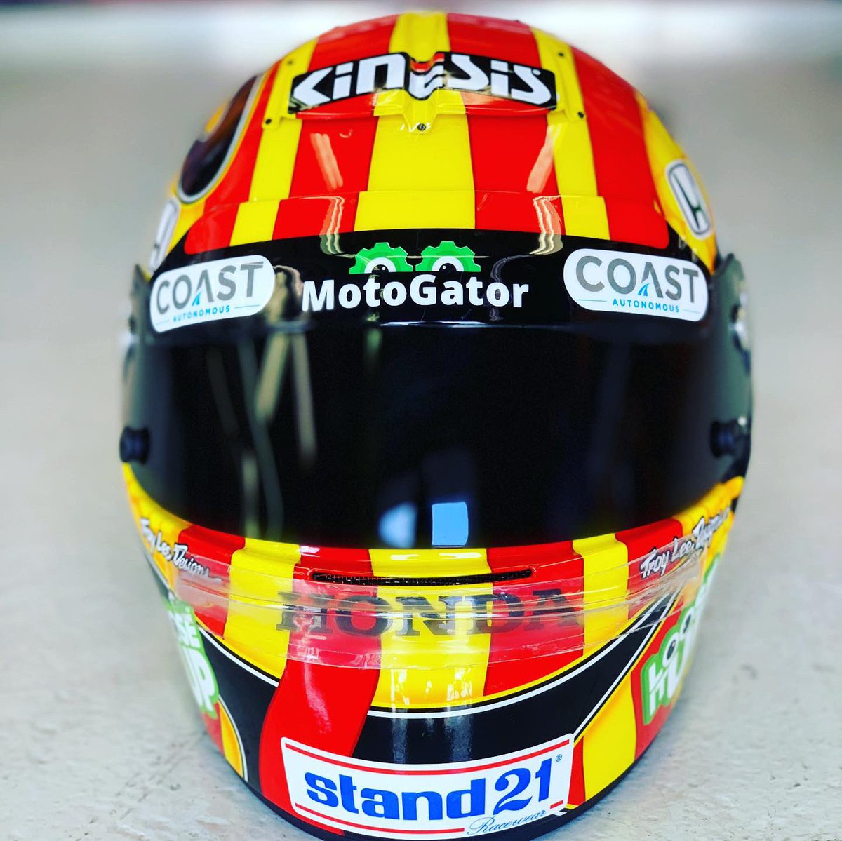OriolServia's tweet image. #indianapolis500 helmet