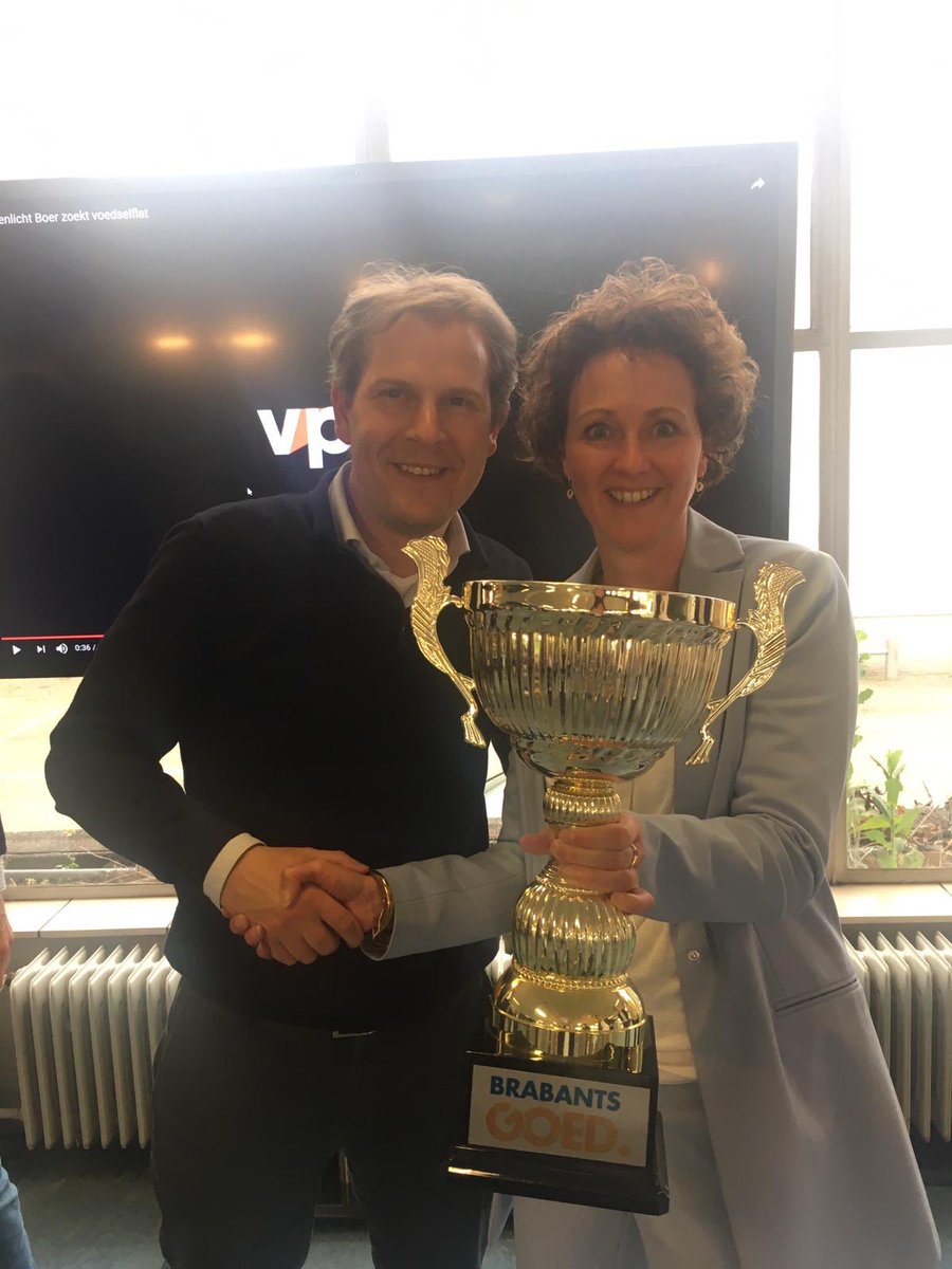 Avondje brainstormen en een pitch mogen geven over mogelijke invulling van de oude <a href="/Campina/">Campina</a> melkfabriek <a href="/gem_Eindhoven/">gemeente Eindhoven</a> Bedankt voor ontvangst, inspiratie en rondleiding <a href="/bpd_nl/">BPD | Bouwfonds Gebiedsontwikkeling</a> <a href="/BrabantsGoed/">BrabantsGoed.</a>