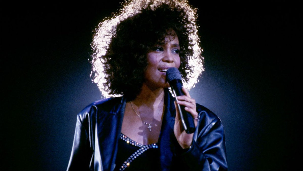 Trkradio's tweet photo. Whitney Houston podría revivir gracias a un nuevo álbum y un holograma con el sello de Primary Wave Music tras llegar a un acuerdo con los familiares de la cantante para usar su imagen.
#WhitneyHouston #Simplementetuestilo #21May #Musica #Primarywavemusic https://t.co/7TjZOC9Mw0